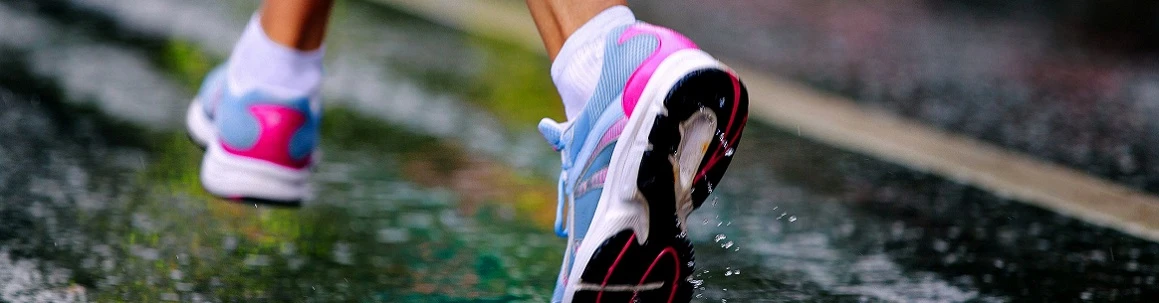running shoe girl runner